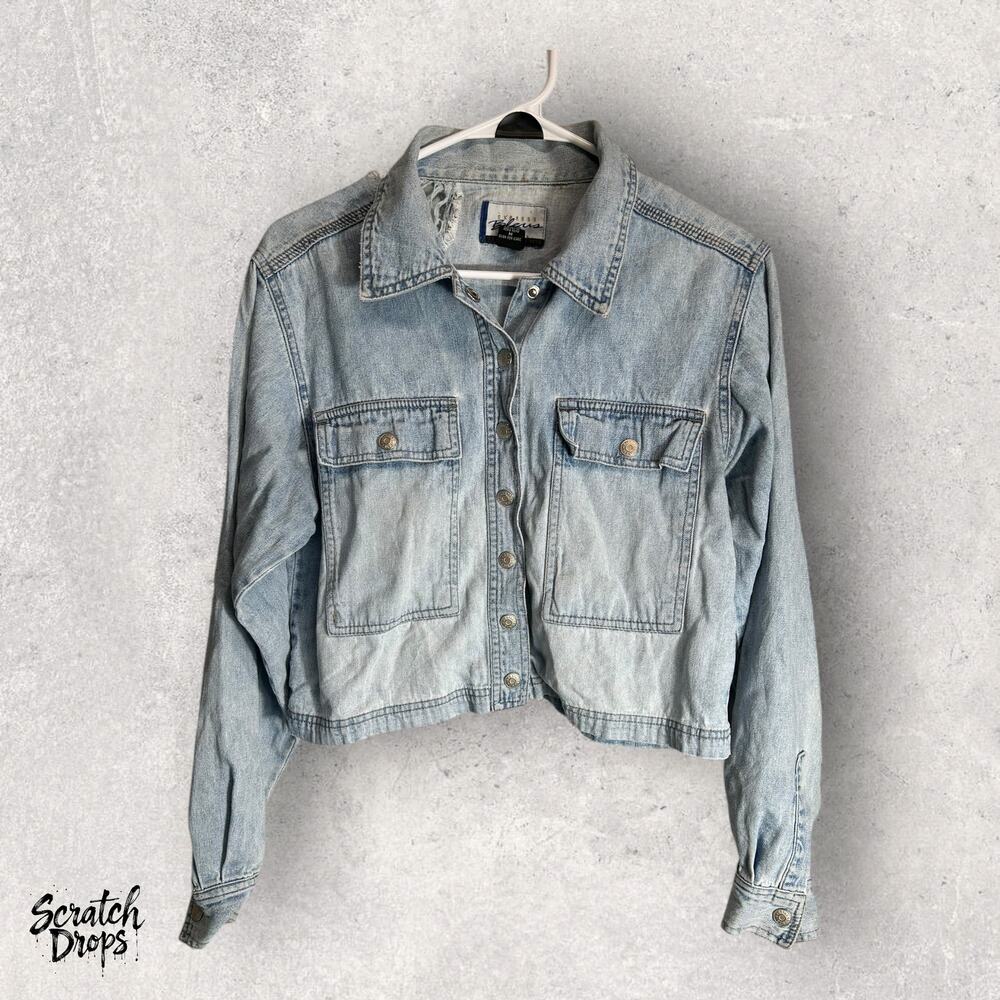 Express Women Blue Denim Jacket Size Medium Vintage Jean Coat Casual Retro Style